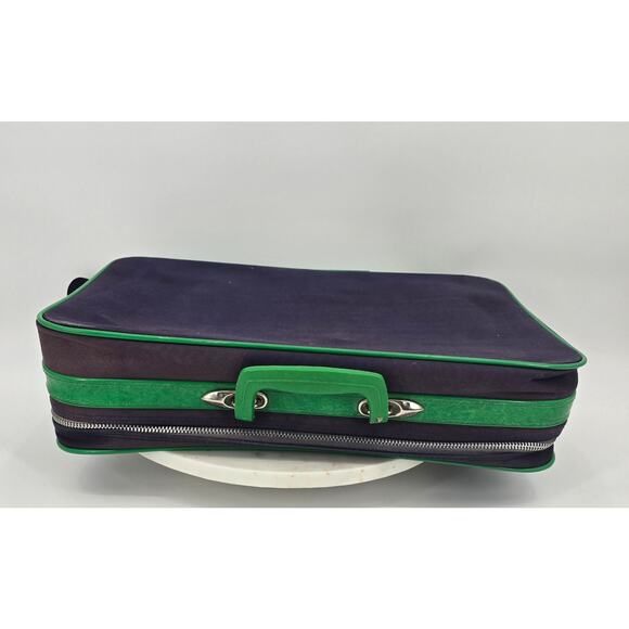 Vintage 1980s Strawberry Shortcake Suitcase - Picture 2 of 10